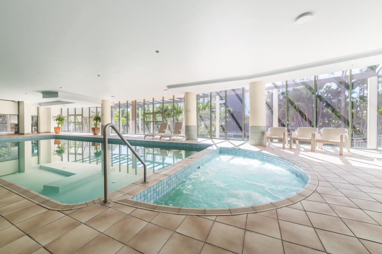 The Meriton On Main Aparthotel 4*