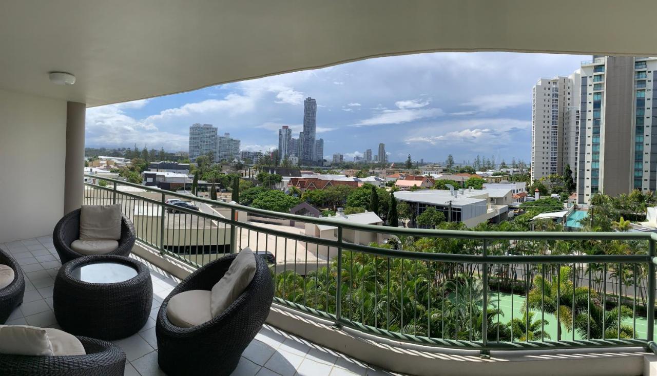 The Meriton On Main Aparthotel