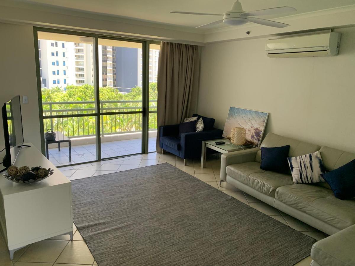 The Meriton On Main 4*
