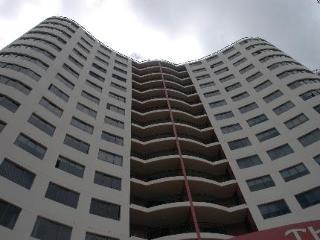 Aparthotel The Meriton On Main 4*