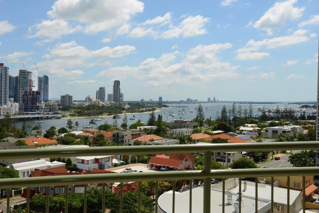 Aparthotel The Meriton On Main Gold Coast