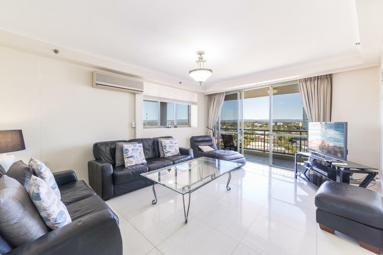 The Meriton On Main 4*